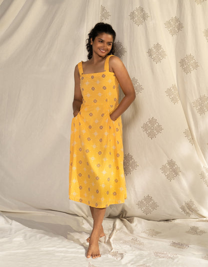 Hueloom Yellow convertible midi dress with detachable sleeve front view showing without sleeve option