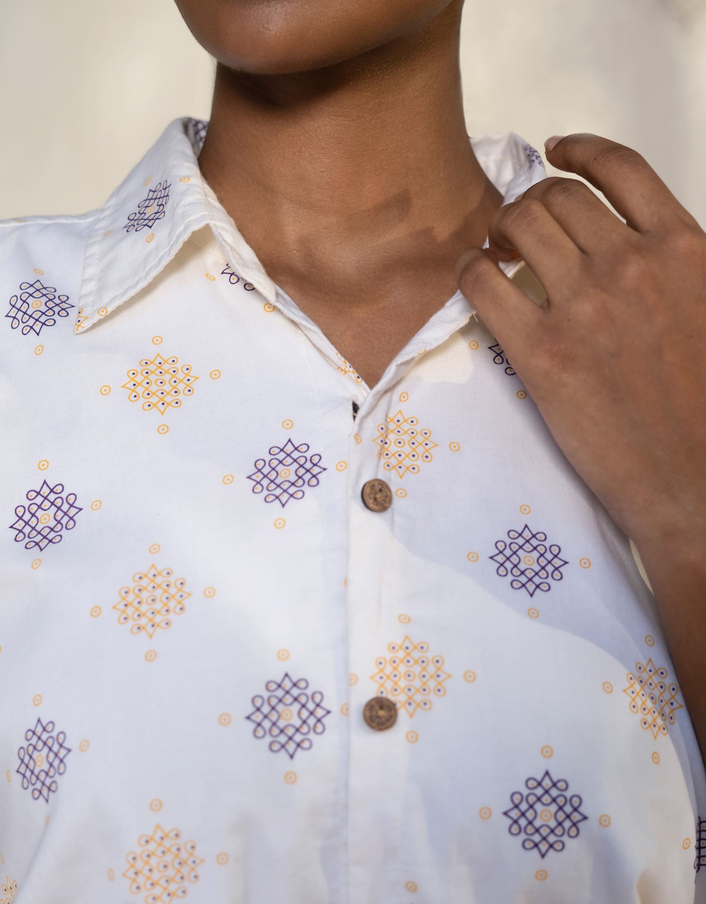 Hueloom Off-White Kolam print reversible Shirt close up view