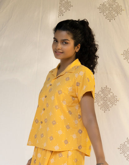 Hueloom Yellow Kolam print reversible Shirt side view