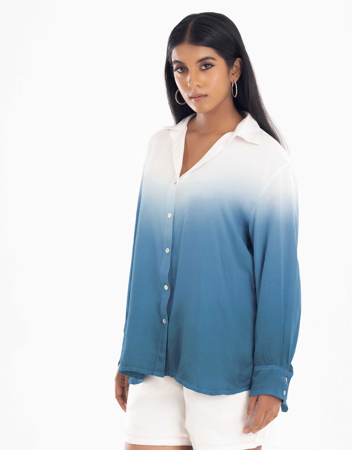 Hueloom teal convertible ombre oversized shirt front view in regular shirt style.